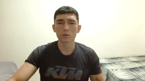 Snapshot of thiago_deseo69 chatting on May 27, 10:29 pm thiago_deseo69 online show from May 27, 10:29 pm