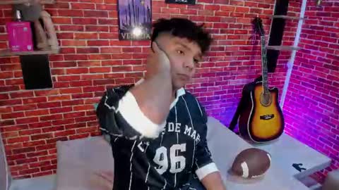 thiago online show from June 11, 1:09 pm