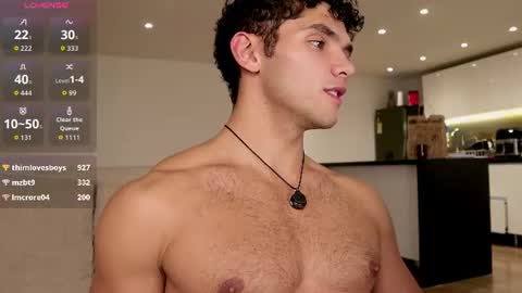 Snapshot of thiago_l chatting on July 7, 4:48 am Just Thiago online show from July 7, 4:48 am
