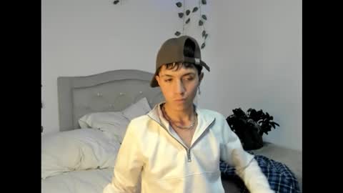 thiago_n_sam online show from February 3, 11:21 pm