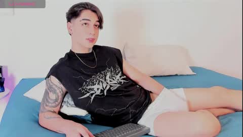 Snapshot of thiago_winteer chatting on May 10, 5:23 am Thiago Winteer online show from May 10, 5:23 am