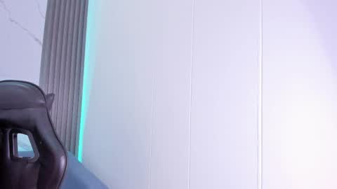 Snapshot of thiagocollin chatting on October 1, 10:38 pm THGIAGO online show from October 1, 10:38 pm