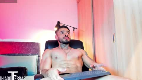 Snapshot of thiagoferrari1 chatting on May 17, 5:16 am thiago online show from May 17, 5:16 am