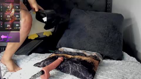 Thiago Flores online show from December 9, 2:45 am