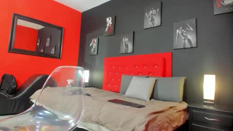 Thia Gomez online show from November 5, 12:27 pm