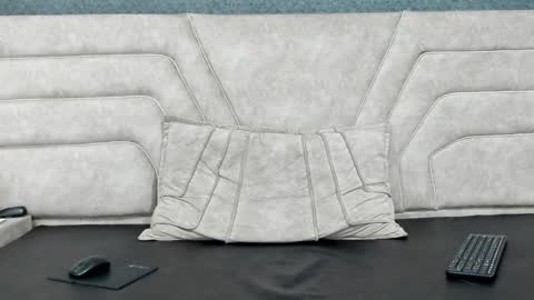 Thiago   online show from January 10, 7:21 pm