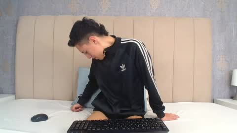 Thiago   online show from June 2, 1:02 pm