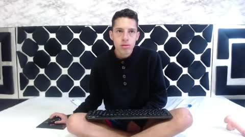 Snapshot of thiagos19 chatting on July 18, 1:32 am Thiago online show from July 18, 1:32 am