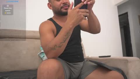 Snapshot of thiagoxbig chatting on May 23, 10:47 pm thiagoxbig online show from May 23, 10:47 pm