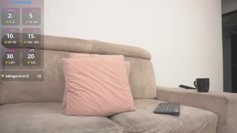 Snapshot of thiagoxbig chatting on June 9, 11:27 pm thiagoxbig online show from June 9, 11:27 pm