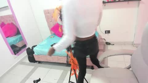 thianahorny online show from November 1, 12:40 pm