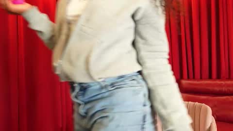Snapshot of thianalopez chatting on May 12, 9:01 pm ThianaLopez online show from May 12, 9:01 pm