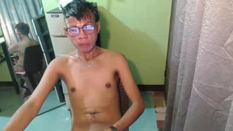 gil online show from December 3, 7:05 am