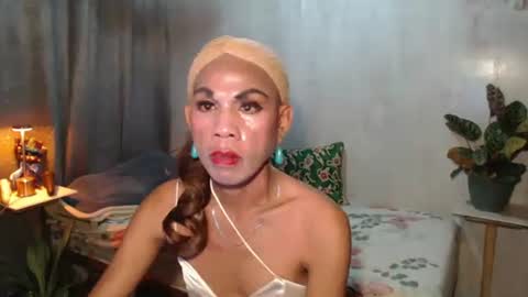 Snapshot of thick_bigcock13 chatting on May 11, 11:35 pm gil online show from May 11, 11:35 pm
