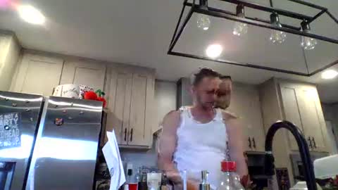 Snapshot of thick_dick11 chatting on April 6, 1:23 pm Val online show from April 6, 1:23 pm