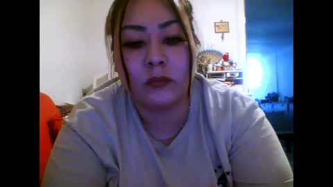Snapshot of thickassazn93 chatting on December 15, 5:31 pm thickassazn93 online show from December 15, 5:31 pm