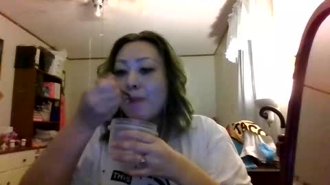 Snapshot of thickassazn93 chatting on November 18, 11:48 pm thickassazn93 online show from November 18, 11:48 pm