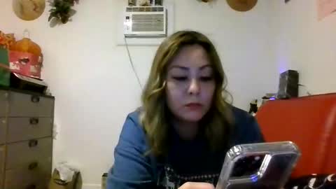 Snapshot of thickassazn93 chatting on December 13, 10:15 pm thickassazn93 online show from December 13, 10:15 pm