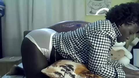 Snapshot of thickassvillageebony chatting on June 23, 4:21 am thickassvillageebony online show from June 23, 4:21 am