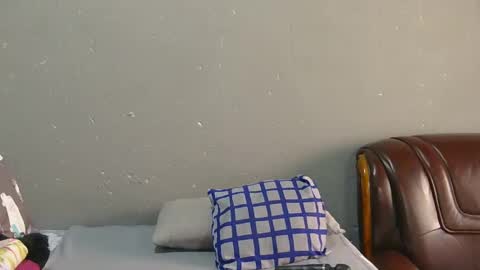 Snapshot of thickcaramel_p chatting on February 21, 11:11 am phindy online show from February 21, 11:11 am