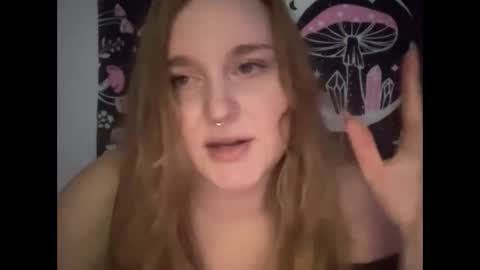 Snapshot of thickgingergoddess chatting on January 25, 2:15 am Ariel online show from January 25, 2:15 am