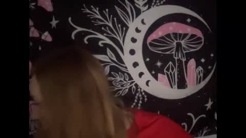 Snapshot of thickgingergoddess chatting on January 27, 1:16 am Ariel online show from January 27, 1:16 am