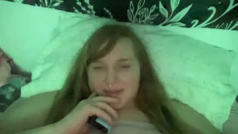 Snapshot of thickgingergoddess chatting on February 7, 4:59 am Ariel online show from February 7, 4:59 am