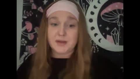 Snapshot of thickgingergoddess chatting on February 7, 9:37 pm Ariel online show from February 7, 9:37 pm