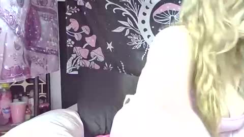 Snapshot of thickgingergoddess chatting on November 20, 7:02 pm Ariel online show from November 20, 7:02 pm