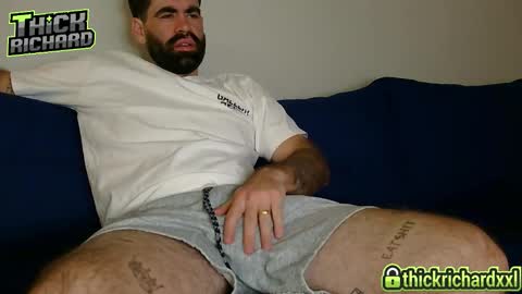 Snapshot of thickrichardxxl chatting on February 21, 7:42 am Thick Richard XXL online show from February 21, 7:42 am