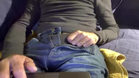 Thickru online show from November 16, 8:36 pm