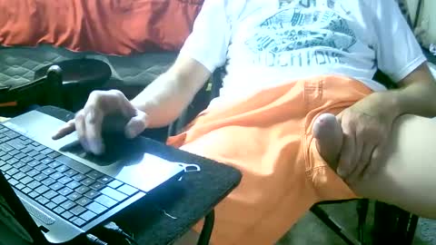 Snapshot of thickwhiteboydick chatting on March 6, 2:09 am thickwhiteboydick online show from March 6, 2:09 am