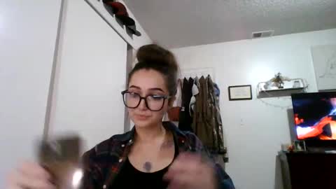 Snapshot of thickyvicky2223 chatting on April 16, 10:16 am ThickyVicky online show from April 16, 10:16 am