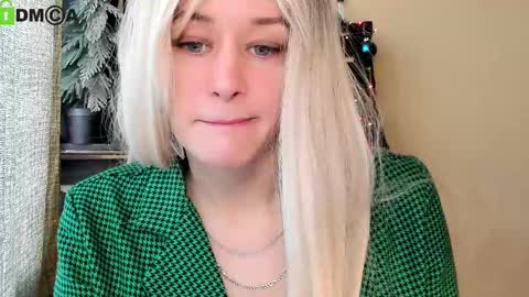 Snapshot of thief_of_hearts_ chatting on February 23, 12:37 pm thief_of_hearts_ online show from February 23, 12:37 pm