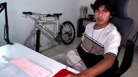 thieves_us online show from September 8, 5:12 pm