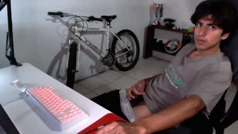 thieves_us online show from September 22, 10:45 pm