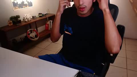 thieves_us online show from February 1, 10:52 pm