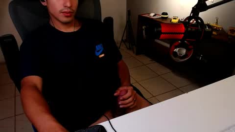 thieves_us online show from May 21, 5:09 pm