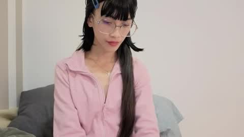 thifa2x online show from May 15, 10:39 pm