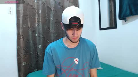 Snapshot of thiiago_tay chatting on September 17, 12:56 am Thiiago online show from September 17, 12:56 am