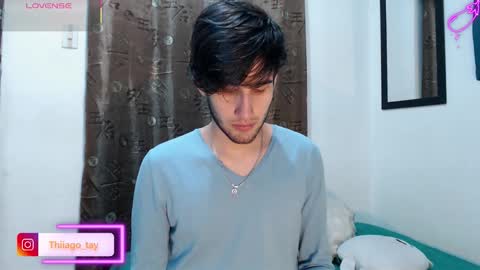 Snapshot of thiiago_tay chatting on September 18, 6:37 am Thiiago online show from September 18, 6:37 am