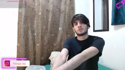 Snapshot of thiiago_tay chatting on September 22, 9:06 pm Thiiago online show from September 22, 9:06 pm