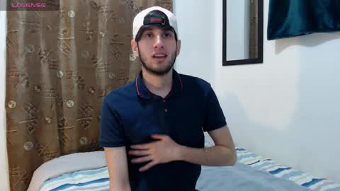 Snapshot of thiiago_tay chatting on September 28, 4:01 pm Thiiago online show from September 28, 4:01 pm