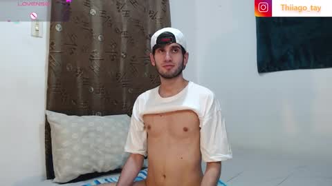 Thiiago online show from December 18, 12:06 am