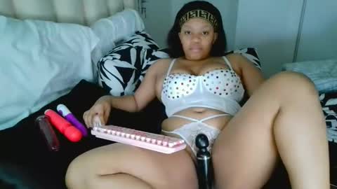 thiquekitten online show from April 13, 3:28 pm