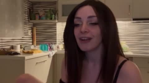 Sarra Rhies online show from March 16, 9:41 pm