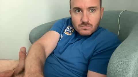 Snapshot of thisbigjewishdick chatting on March 2, 12:13 am This Big Jewish Dick online show from March 2, 12:13 am