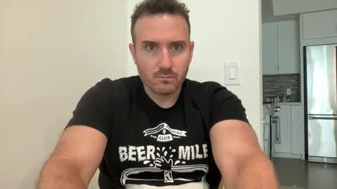 Snapshot of thisbigjewishdick chatting on May 25, 11:44 pm This Big Jewish Dick online show from May 25, 11:44 pm