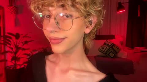 Damiano online show from April 25, 7:22 pm