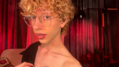 Damiano online show from May 1, 6:56 pm